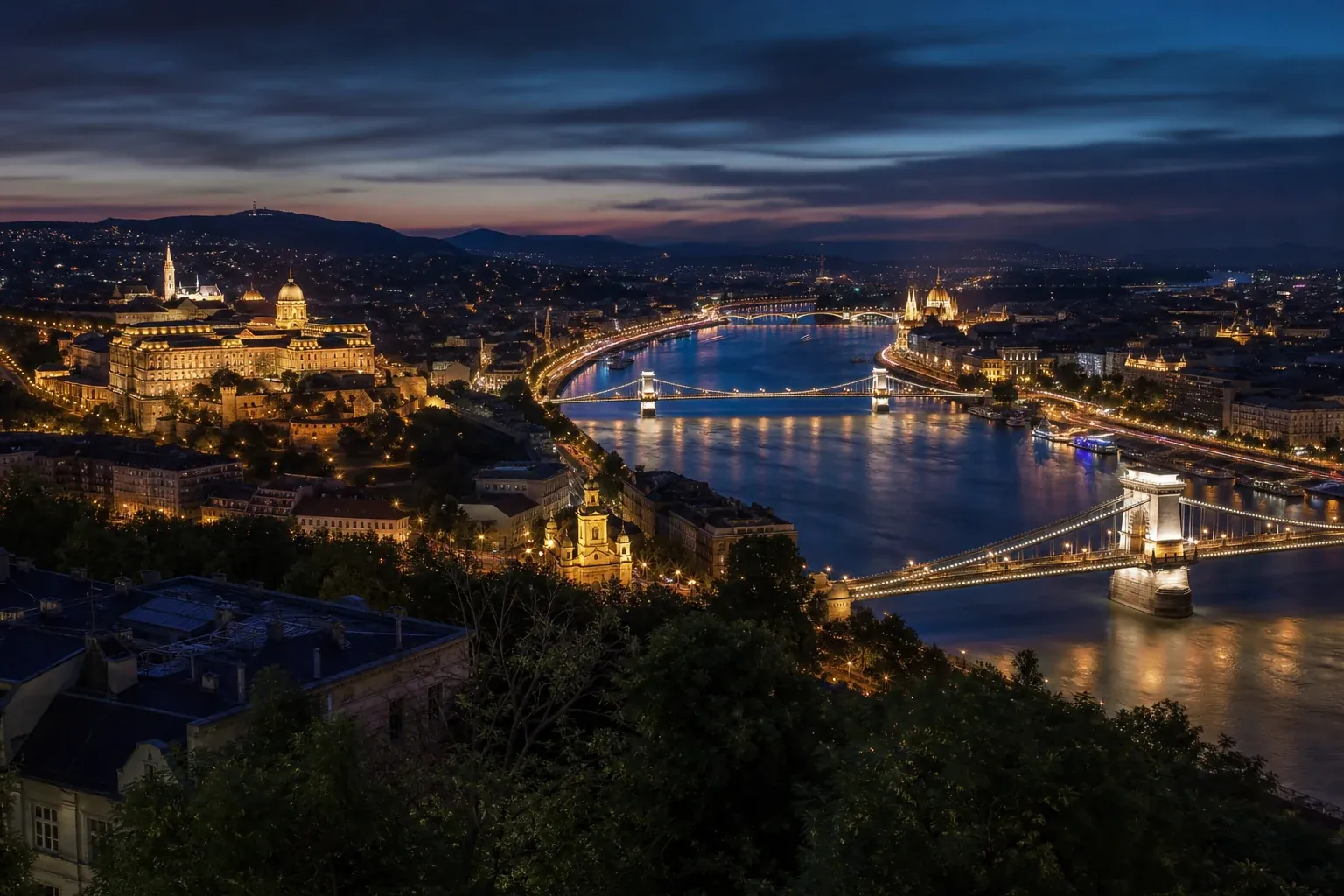 Budapest éjszakai panorámája