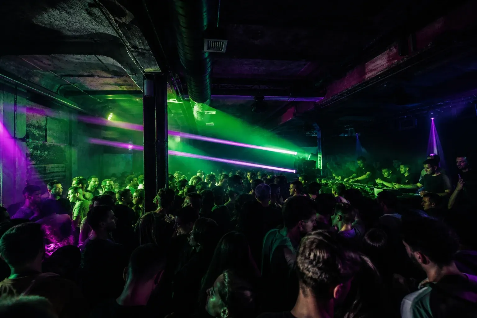 Corvin Club sötét techno tánctere